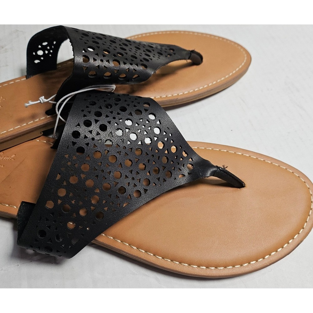 Universal Thread Womens Black Laser Cut Thong Sandals Flat Slides Size 10 NEW - Picture 5 of 10